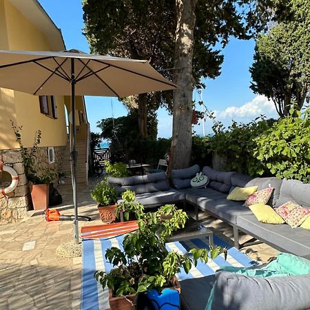 Beach Front Villa-Families & Pet Friendly Porto Santo Stefano  Exterior photo